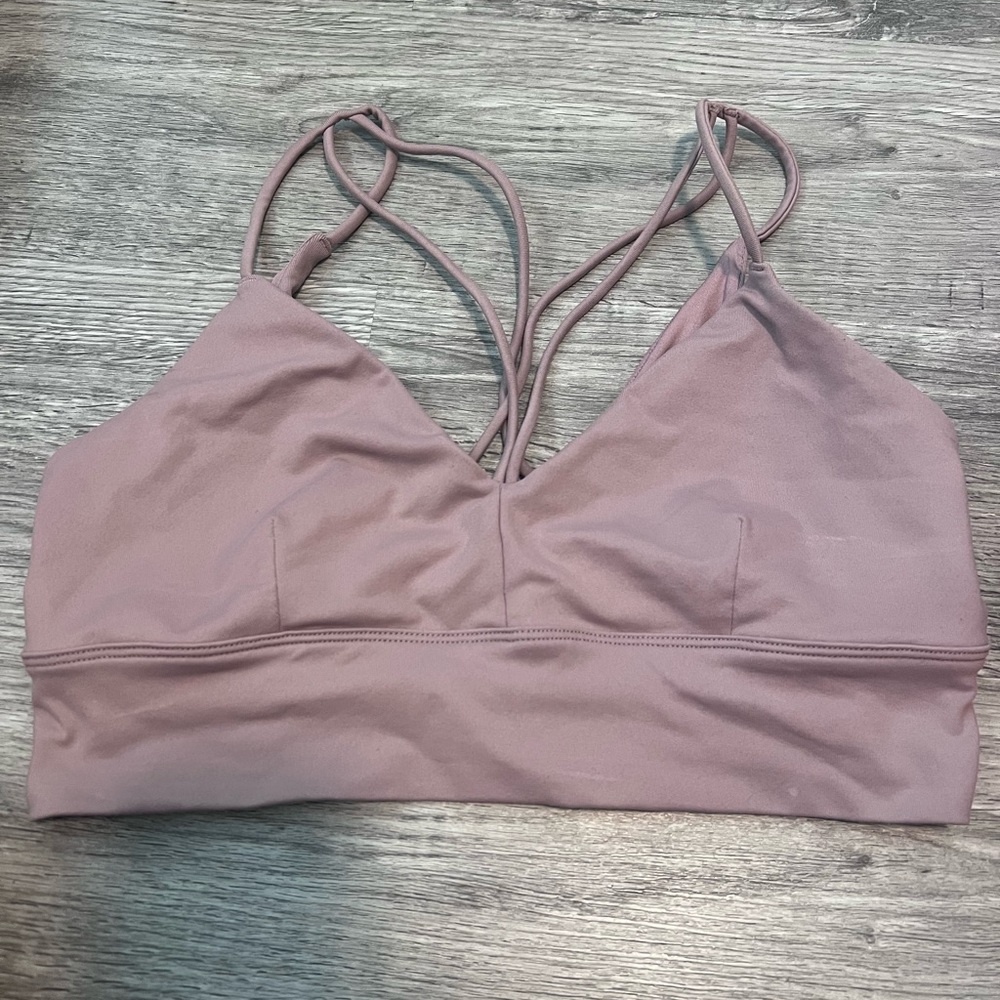 ALO Lavender Size M Strappy Sports Bra